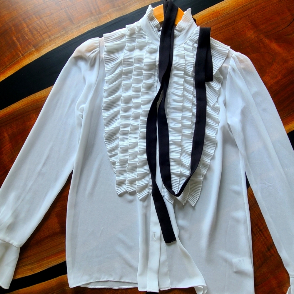 BAILEY 44 BEAUTIFUL WHITE.LONG SLEEVE TOP